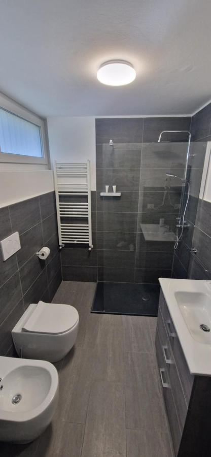 Lake House - Milano 3 Lägenhet Basiglio Exteriör bild